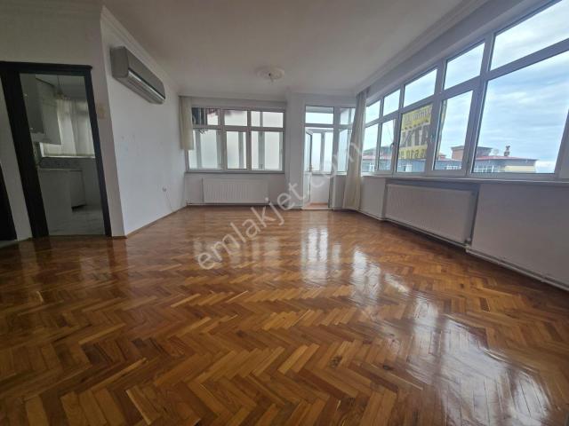 Yeski Emlâk İnşaattan Satılık Caddeye Cephe 3+1 Merkezi Konumda