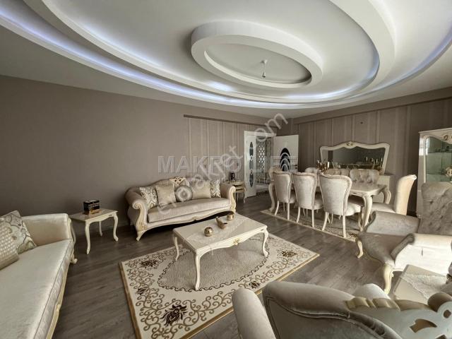 Yetişen Alır 50 Metrelik Yolda Zana Marinada 4.5+1 Fırsat Daire