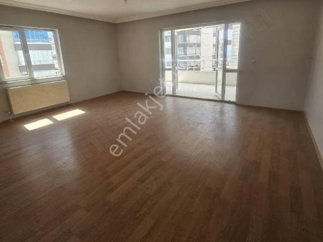 Yetimoğlundan Kiralık 3+1 Site Dairesi