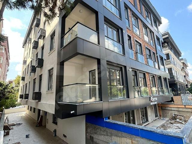 YETKİLİDEN KÜÇÜKYALI SAHİLDE SIFIR,FERAH,KULLANIŞLI 2+1 ARAKAT