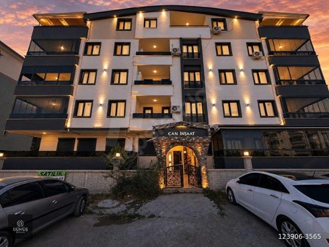 YETKİLİ GÜMÜŞDEN ALTINKUMDA KAPALI OTOPARKLI SIFIR LUX 4+1DUBLEX