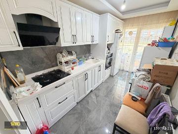 YETKİLİ KAT KONUMUNDA PARK CEPHELİ MERKEZİ BÖLGEDE Y.GİRİŞ 4+1