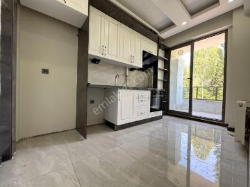 Yetkili Güç'ten İkizçay'da Ön Cephe Kombili Ayrı Mutfaklı Lüx Satılık 2+1 Daire