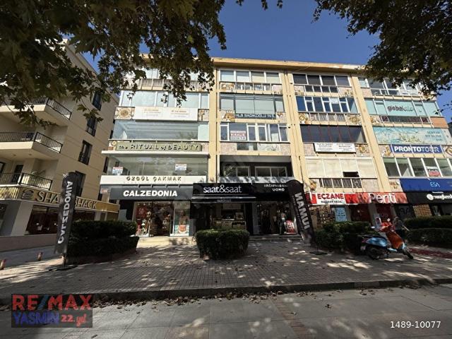 Yetkili Suadiye Bağdat Cad üz 1.Kat Otoparklı İşyeri
