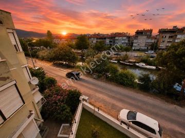 Yetkisi Aktif'ten Manzarasıyla Büyüleyen Denize 100mt Çift Mutfaklı Lüx 4+2dublex