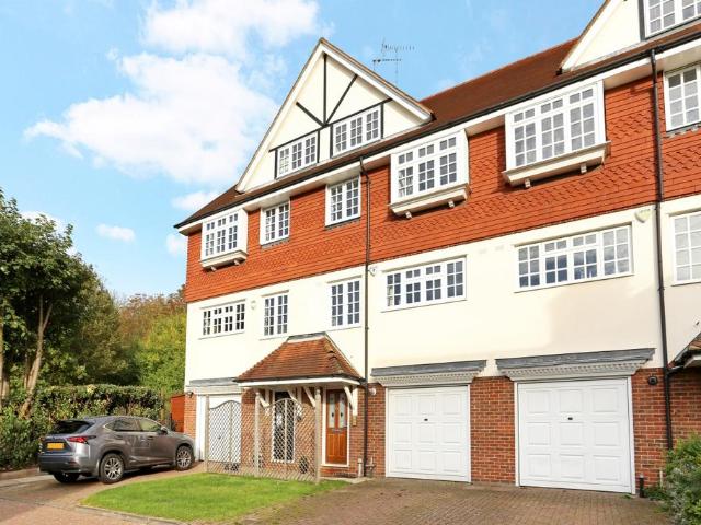 Yew Walk Harrow HA1 4 bed townhouse to rent £2,850 pcm £658 pw