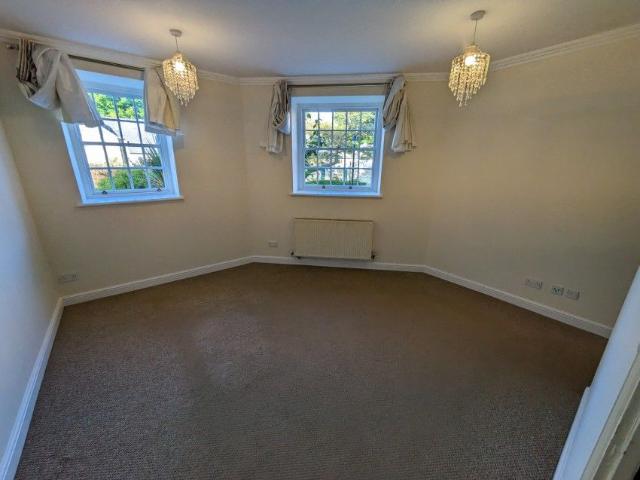 Yew Tree Court, Chy Hwel