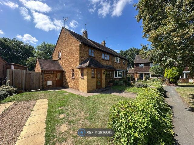 Yew Tree Drive, Guildford GU1, 3 bed semi detached house to rent, £2,200 pcm | PrimeLocation