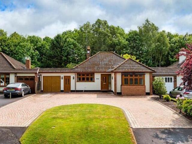 Yew Tree Lane, Tettenhall, 3 Bedroom Detached