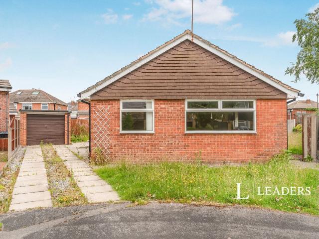 Yewdale Drive, Whitby CH66, 3 bed bungalow to rent, £1,250 pcm | PrimeLocation