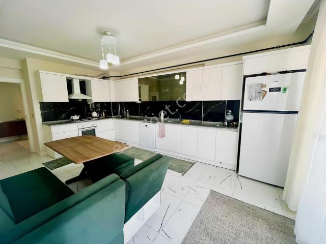 Yks'den Ankara Cad Üzeri Enn Tepe Avm Yakın Konumda 4+1 190m²