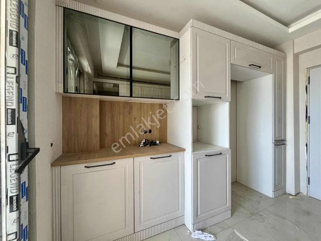 Yks'den Alparslan Türkeş Cad Üzeri Site İçi 3+1 Ve 2+1 Daireler