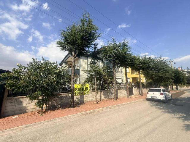 Yks'den Sille Ak'ta Satılık 5+1 Müstakil Ev, 450 M² Bahçeli