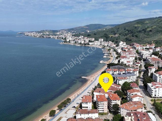 Yiğit Emlak Armutlu'dan*yılandarda Denize Sıfır 2+1 Eşyalı Daire