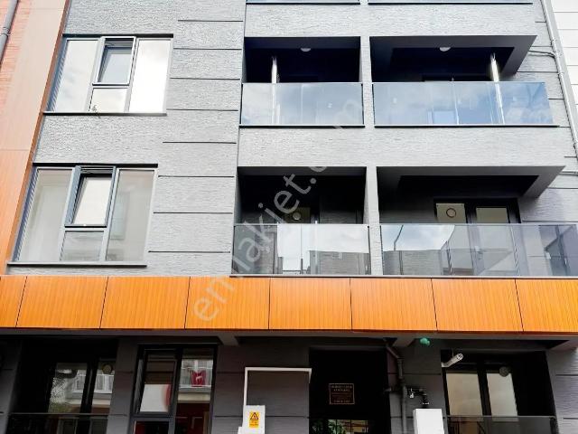 Yiğit Gayrimenkul'den Çanakkale Barbarosta Kiralık 2+1 Daire