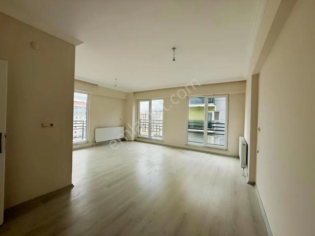 Yiğit Gayrimenkulden İsmetpaşada Ebeveyn Banyolu 3+1 Kiralık