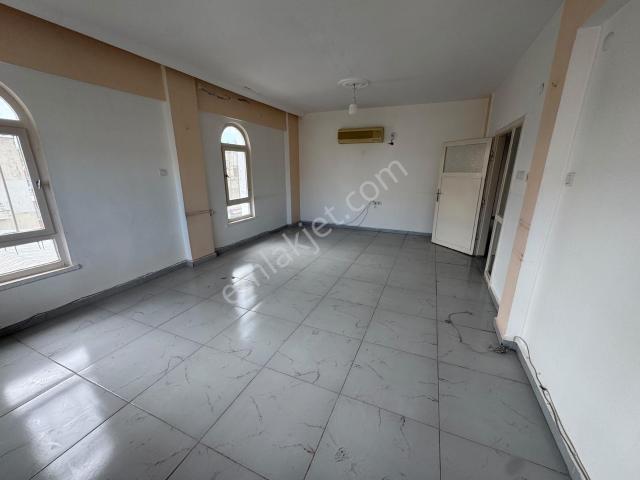 Yiğithan Gayrimenkul Dan Pozcu Merkezde Kiralık 3+1 Daire