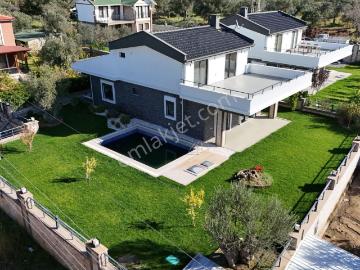 Yiğit'ten Altınoluk Avcılarda Deniz Manzaralı 4+1 Müstakil Villa