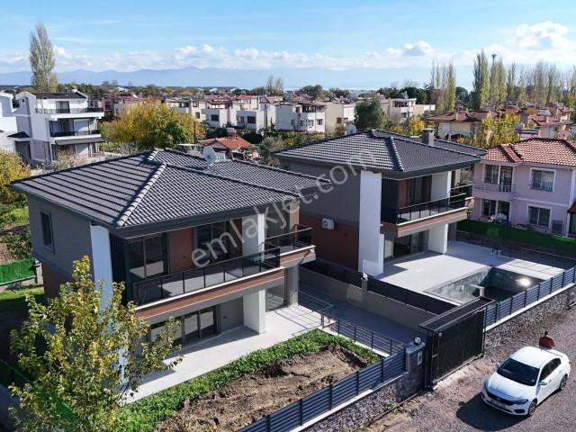 Yiğit'ten Altınoluk Fenerde 4+1 Ultra Lux Müstakil Havuzlu Villa