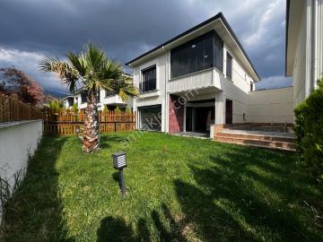 Yiğit'ten Kızılkeçilide Giyinme Odalı 4+1 Müstakil Havuzlu Villa
