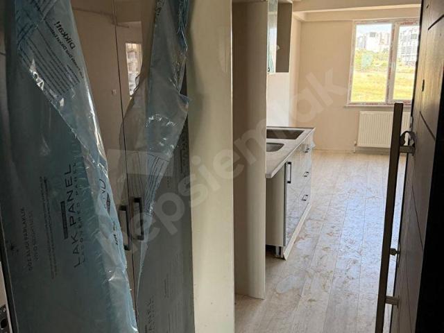 YILDIRIM EMLAKTAN YENİ YAPI ÜNİVERSİTE KARŞISI SATILIK 2+0 DAİRE