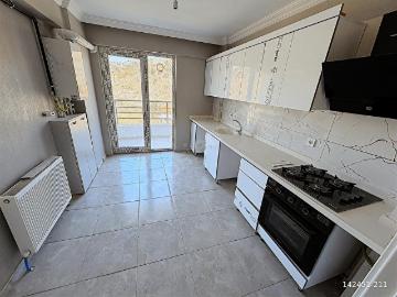 YILDIZTEPE MAHALLESİNDE 3+1 YAPILI SATILIK DAİRE