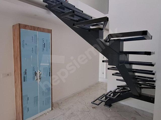 YILDIZTEPE MAHALLESİNDE HARİKA KONUMDA DUBLEKS