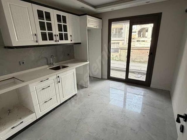 YILDIZ EMLAKTAN 2+1 KAPALI MUTFAK SATILIK DAİRE