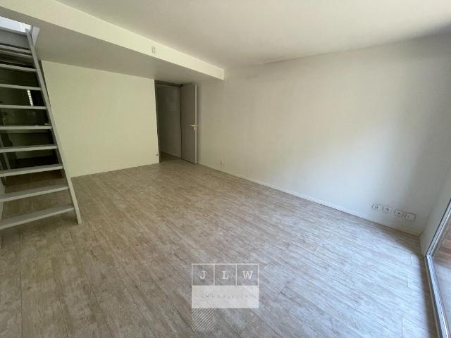 YIY JM63 Vieux Lille T1b non meublé Duplex Jardin
