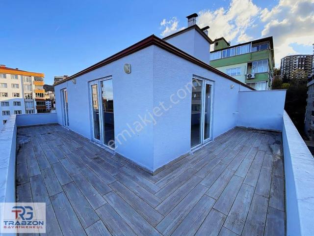 Yomra Ana Yol Kenarı Satılık Sıfır Dubleks Daire