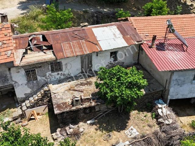 Yönter Emlaktan Cambazlıda Satılık 169 M² Avlulu İki Katlı Ev