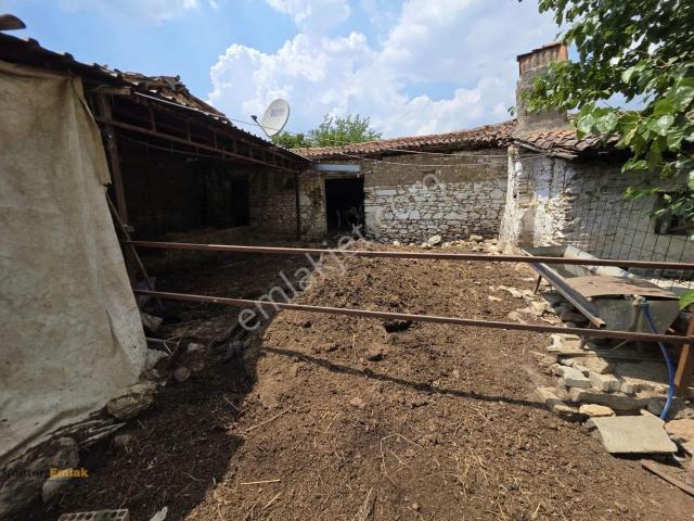 Yönter Emlak'tan Eskioba'da Satılık 870m² Müstakil Köy Evi!