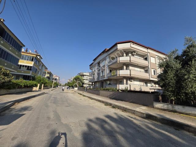 Yönter Emlaktan Hürriyet Mahallesinde Kiralık 4+1