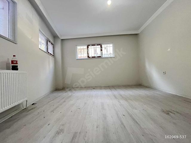 YOKUŞSUZZ ANNA CADDE 200 METRE GENİŞ KULANIŞLI 1+1 A'OTOPARKLI