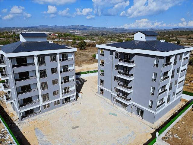 Yolçatıda Site İçi Kiralık Daire Geniş Balkonlu Önü Açık