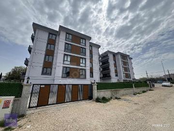 YOLÇATI'DA SİTE İÇERİSİNDE AYRI MUTFAKLI 2+1 SATILIK DAİRE !