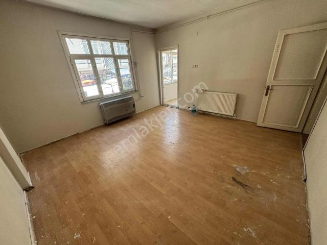 Yoldaş İnşaat'tan Kiralık 3+1 115 M2 4.kat Sıfır Memura Daire