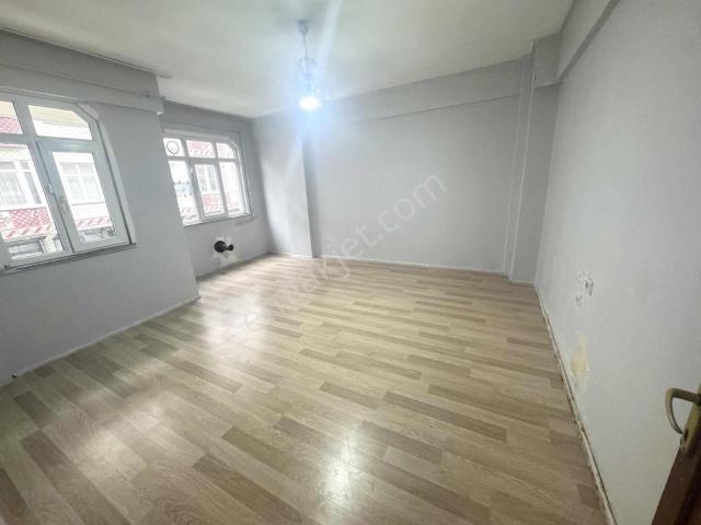 Yoldaş İnş Kiralık 2+1 100 M2 Yabancıya Uygun Daire