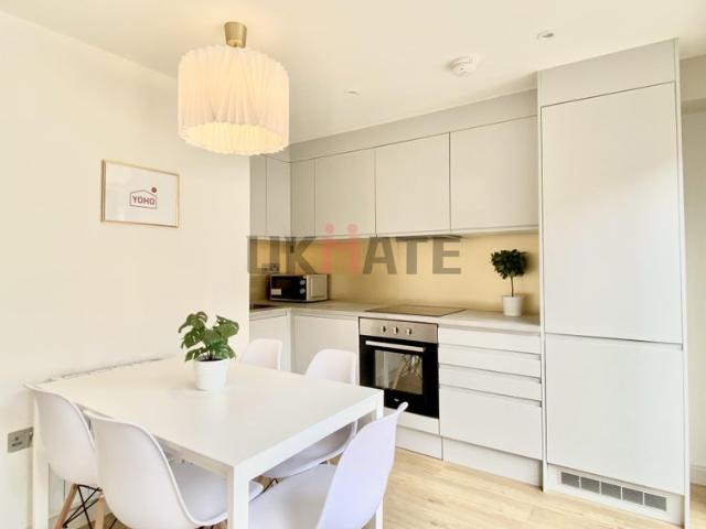 YoLiving Aldgate East