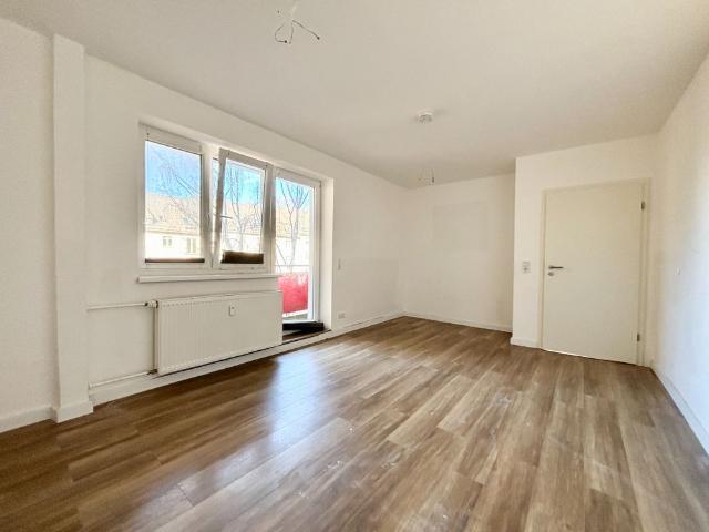 Yorckgebiet * Familienwohnung mit EBK * Balkon * frei
