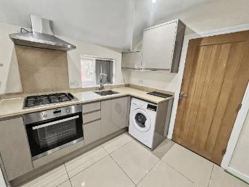 York Avenue, Slough SL1, 1 bed flat to rent, £1,250 pcm | PrimeLocation