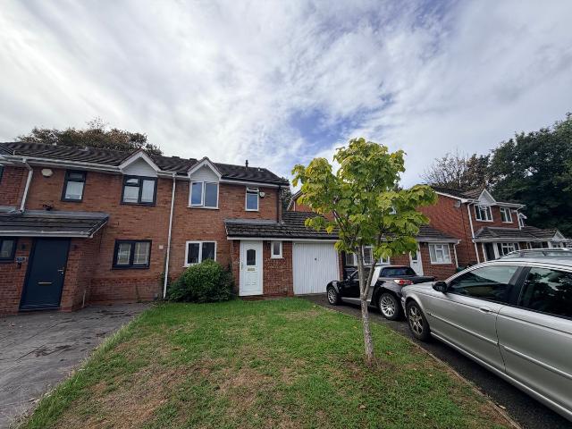 York Close, Birmingham B30, 2 bed property to rent, £1,150 pcm | PrimeLocation