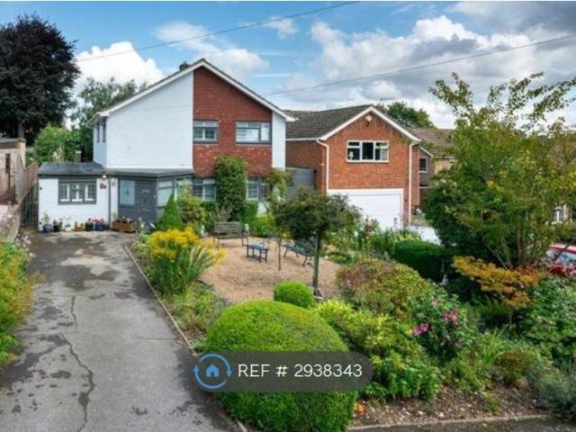 York Close, Kings Langley WD4, 5 bed detached house to rent, £3,750 pcm | PrimeLocation
