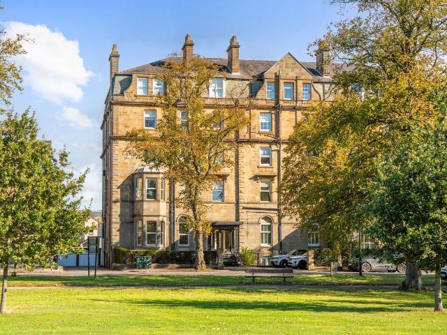 York Place, Harrogate HG1, 3 bed flat to rent, £3,400 pcm | PrimeLocation