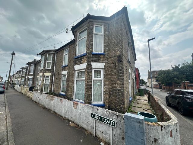 York Road, Great Yarmouth NR30, Studio to rent, £450 pcm | PrimeLocation