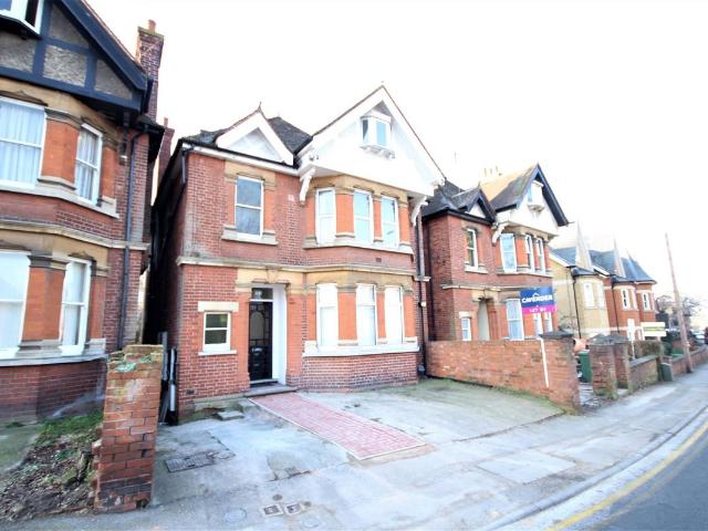 York Road, Guildford GU1, 2 bed flat to rent, £1,695 pcm | PrimeLocation