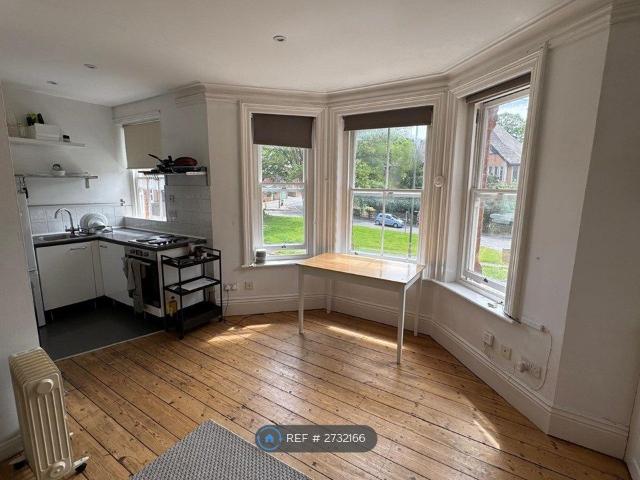 York Road, Guildford GU1, Studio to rent, £1,100 pcm | PrimeLocation