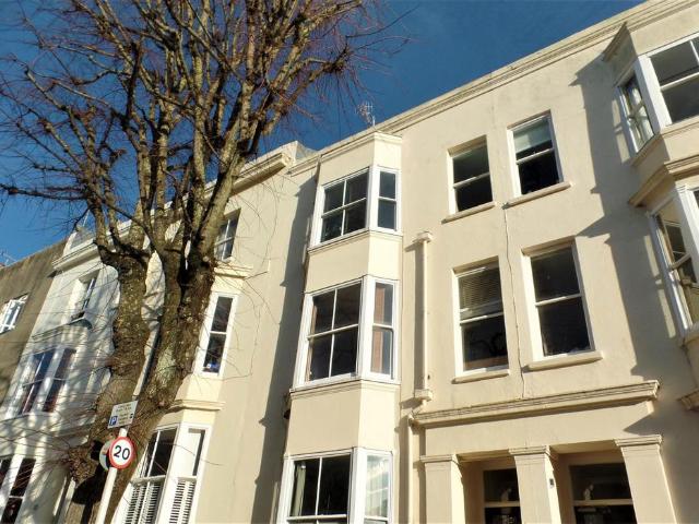York Road, Hove 2 bed flat to rent £1,400 pcm £323 pw
