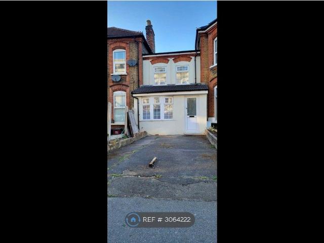 York Road, Ilford IG1, 2 bed terraced house to rent, £1,900 pcm | PrimeLocation