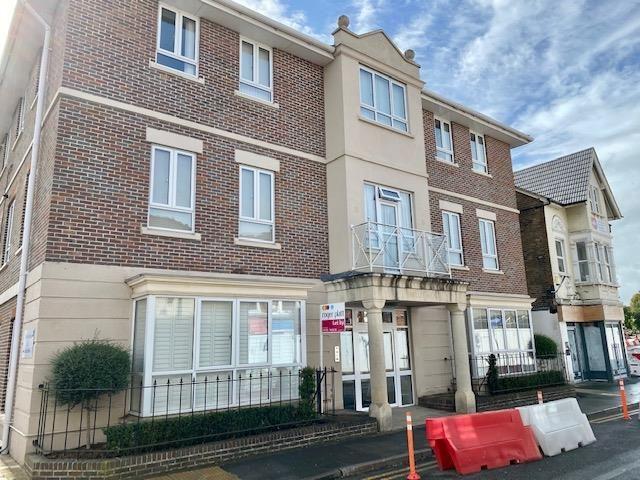 York Road, Maidenhead SL6, 1 bed flat to rent, £1,400 pcm | PrimeLocation